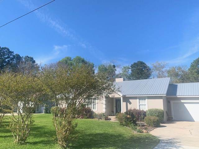 414 Brentwood Circle - Photo 1