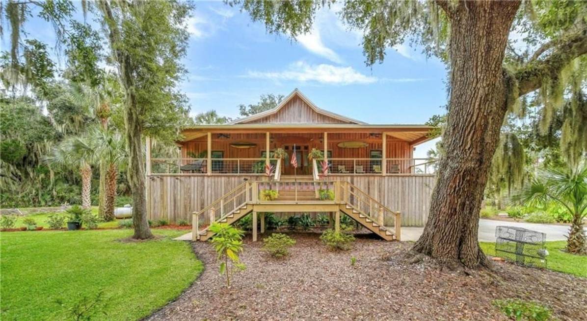 2393 Seabreeze Drive - Photo 1