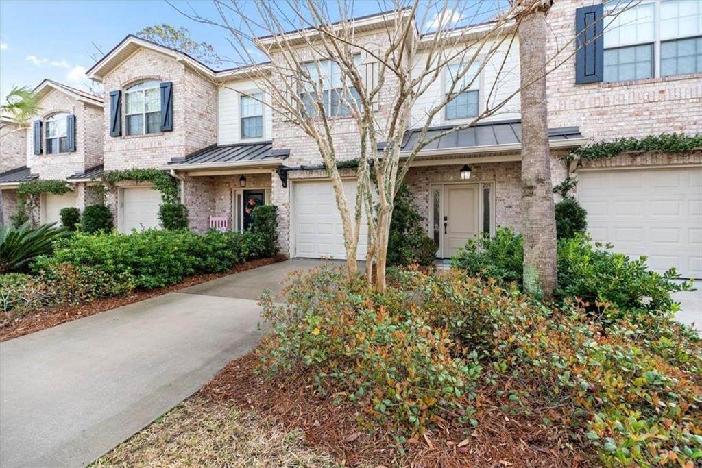 205 Reserve Lane - Photo 1