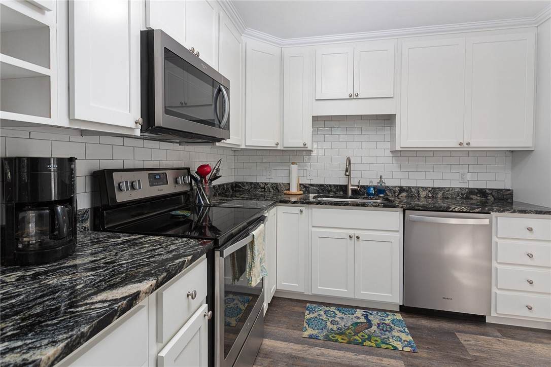 801 Mallery Street - Photo 1