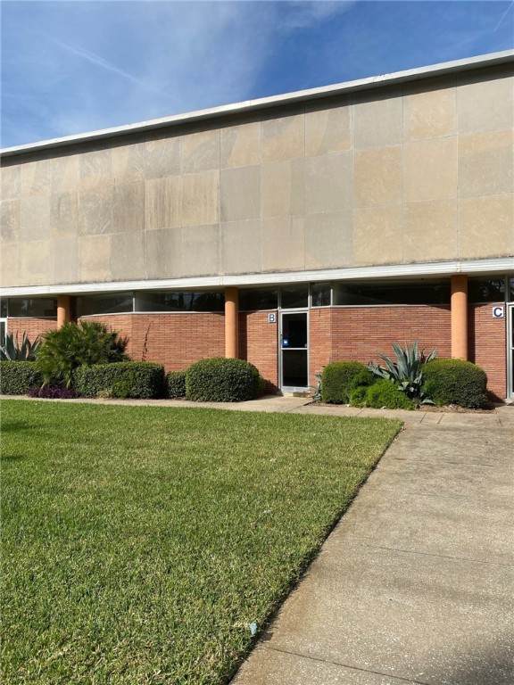 2601 Parkwood Drive - Photo 1