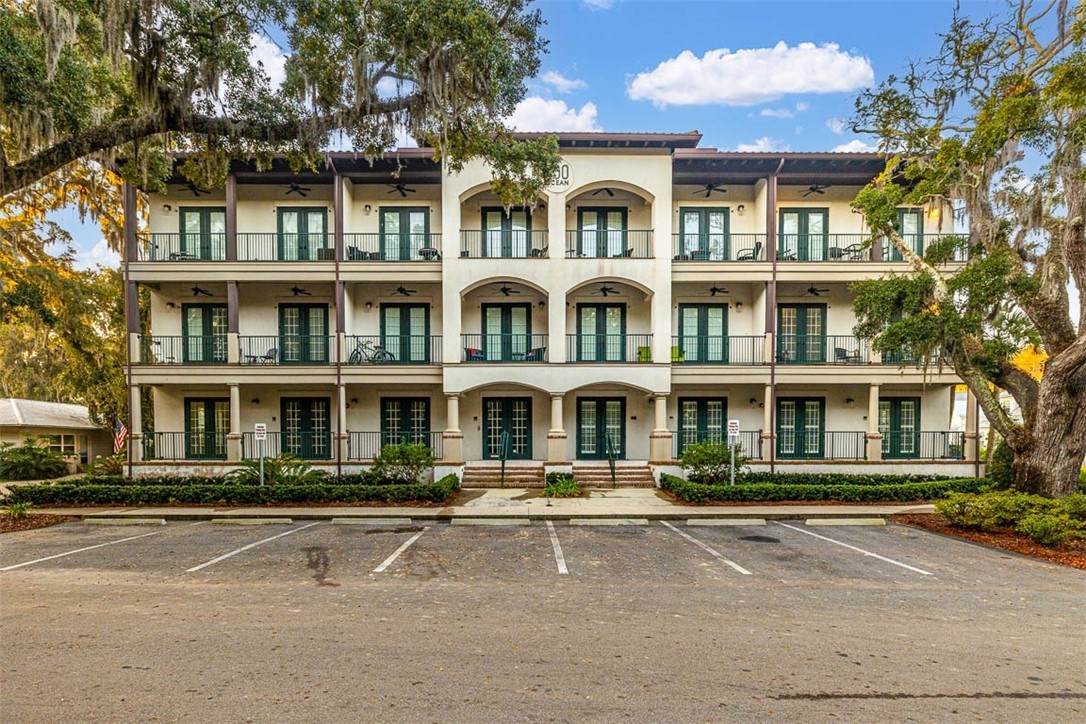 400 Ocean Boulevard - Photo 1