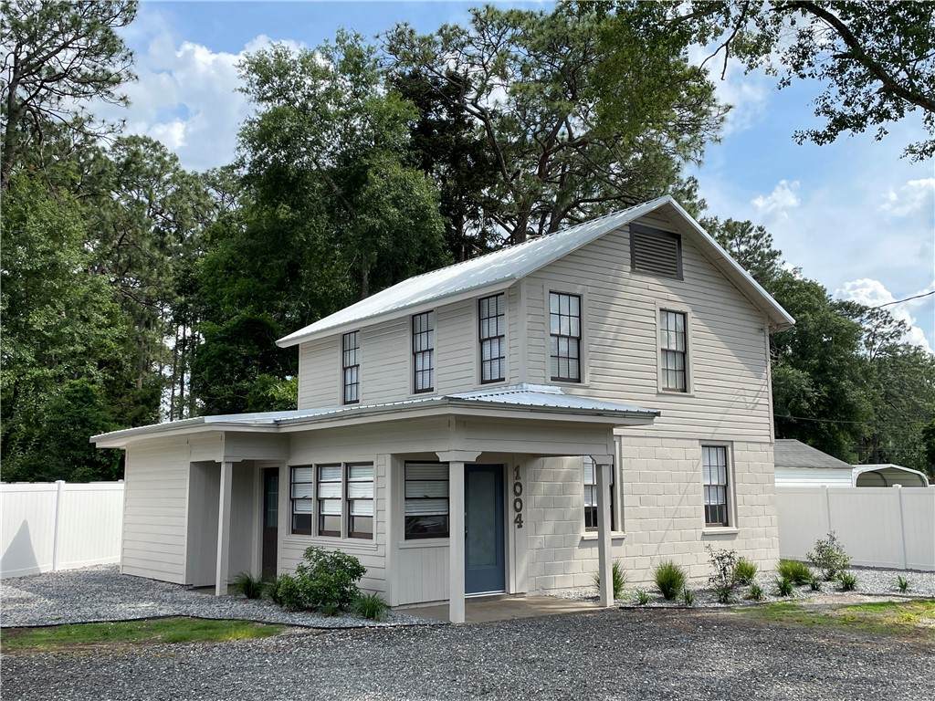 1004 Hill Street - Photo 1