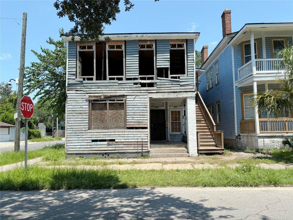 526 39th Street - Photo 1