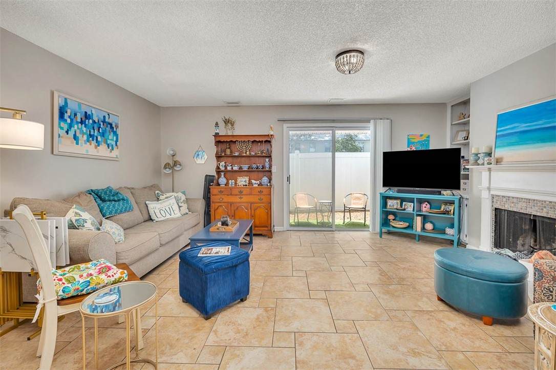 132 Island Square Drive - Photo 1