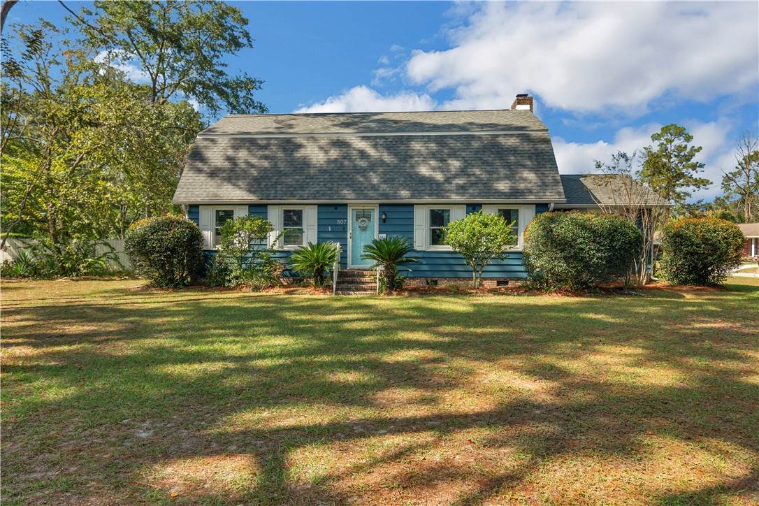 807 City Boulevard - Photo 1