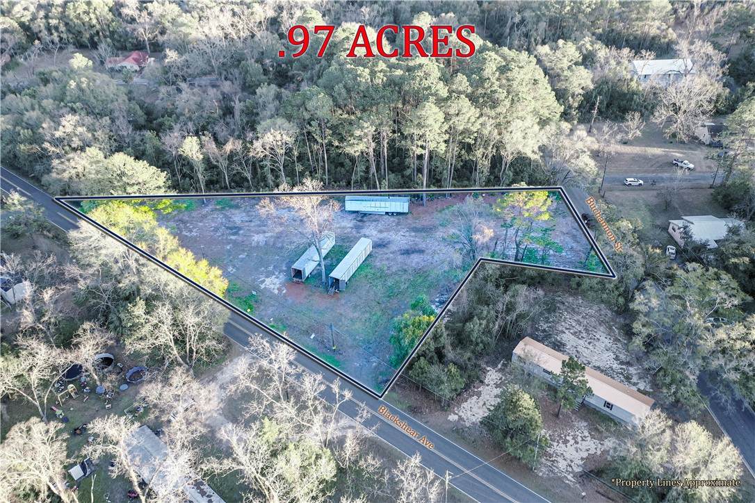 240 E Blackshear Avenue - Photo 1