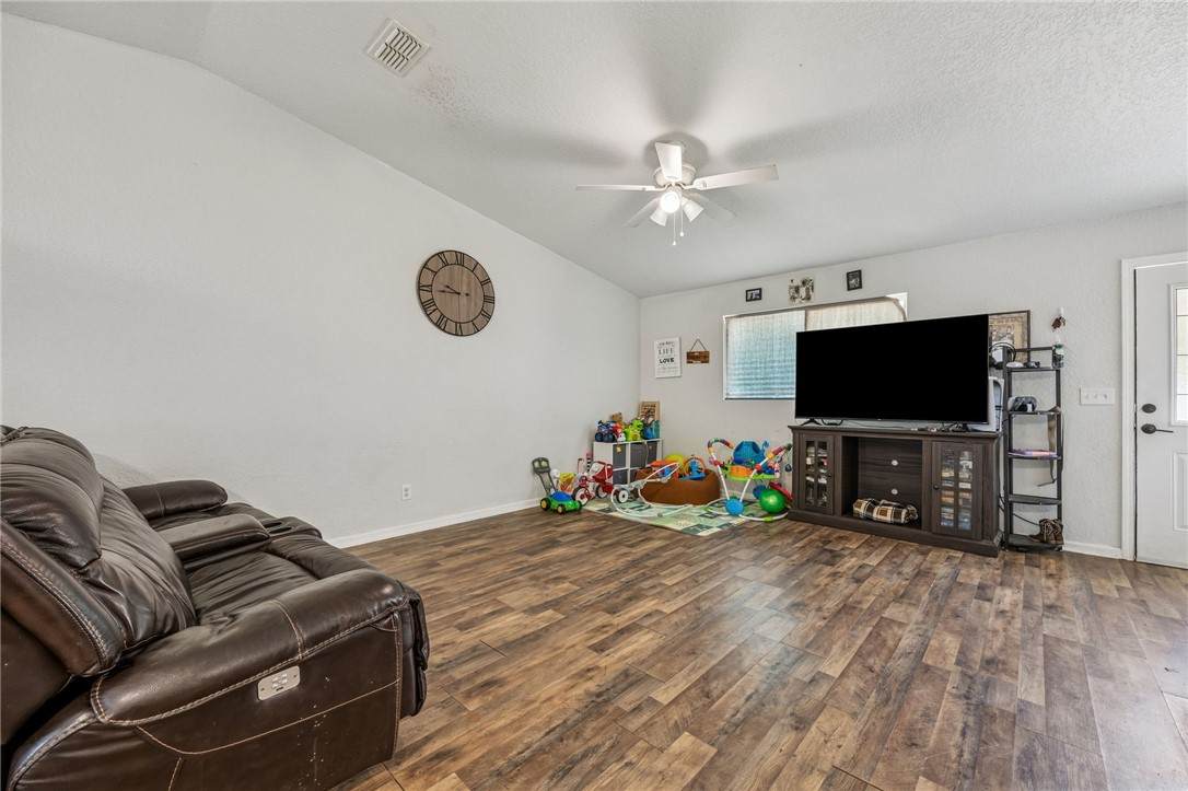 https://bt-photos.global.ssl.fastly.net/goldenisles/orig_boomver_1_1659729-2.jpg