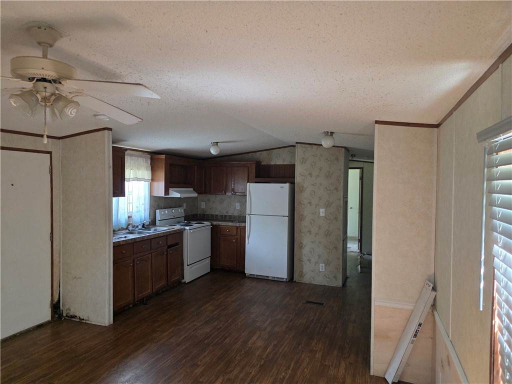 https://bt-photos.global.ssl.fastly.net/goldenisles/orig_boomver_1_1661409-2.jpg