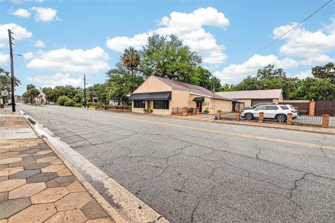 1607 Norwich Street - Photo 1