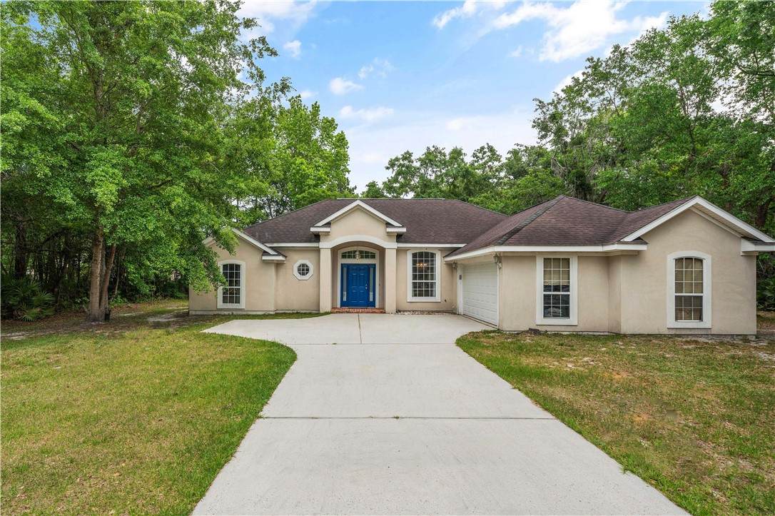 113 W Shore Court - Photo 1