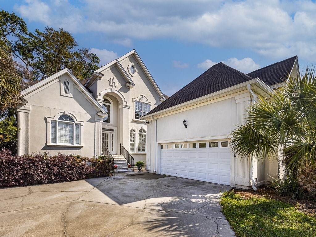 150 Commons Drive - Photo 1