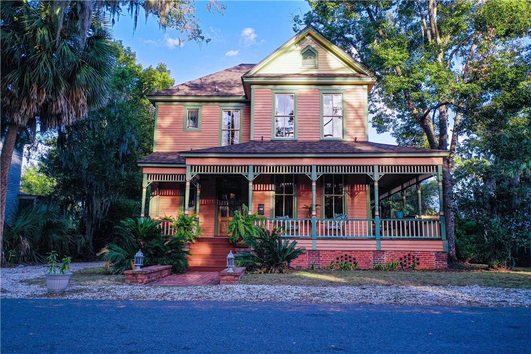 912 Carpenter Street - Photo 1