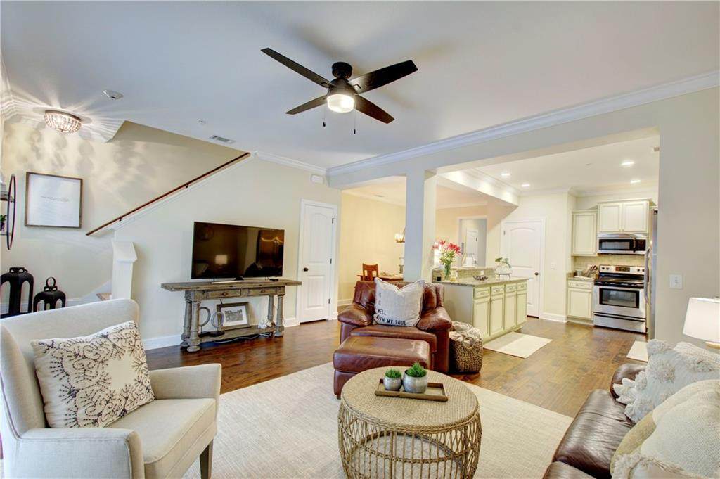 506 Reserve Lane - Photo 1