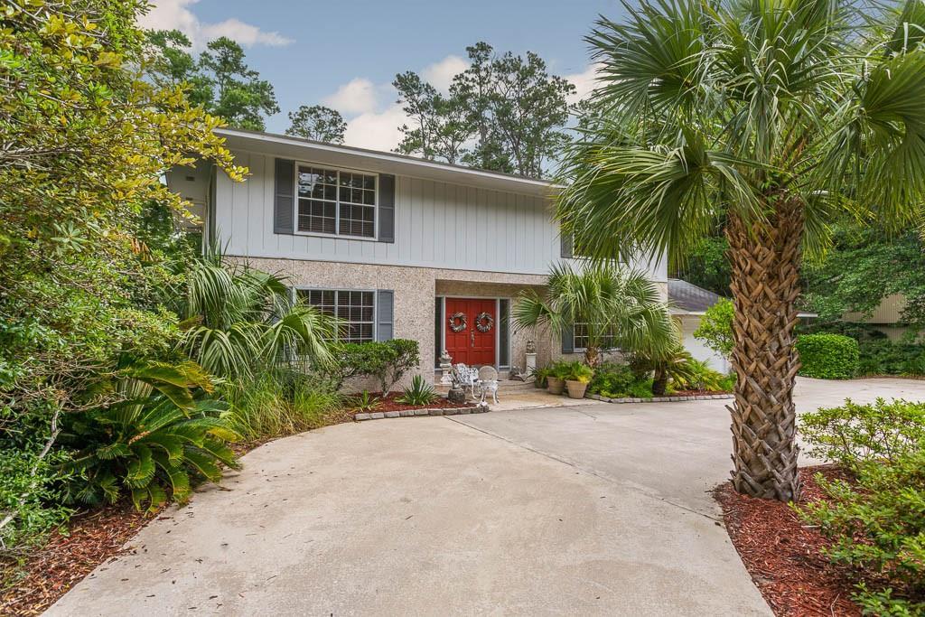 212 Hampton Ave - Photo 1