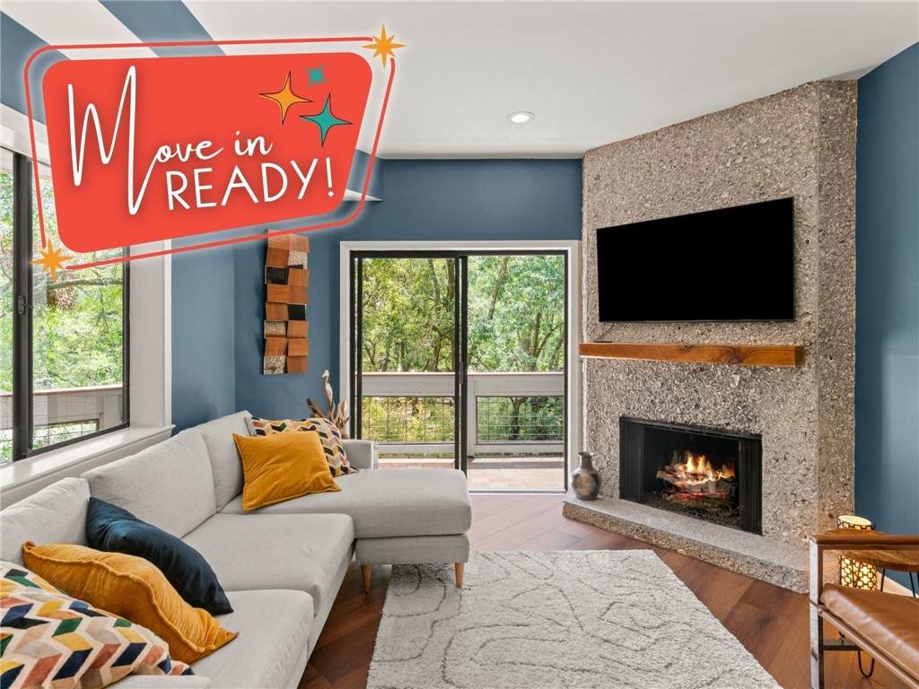 1332 Oak Street - Photo 1