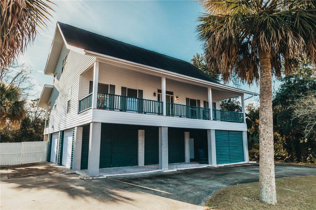102 Lanier Island Circle - Photo 1