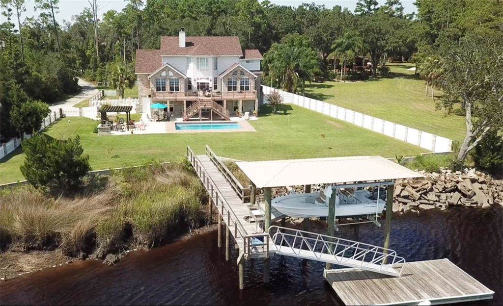 827 Riverview Drive - Photo 1