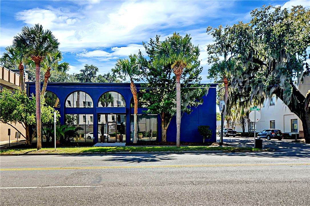 800 Gloucester Street - Photo 1