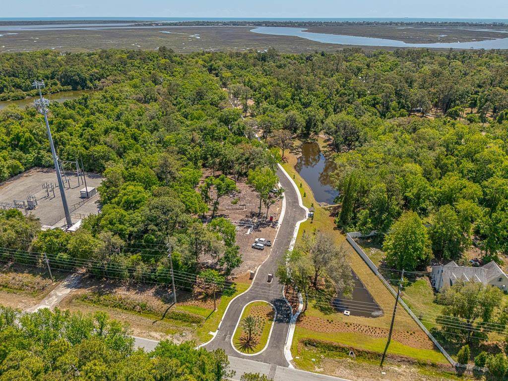 128 Canopy Lane - Photo 1