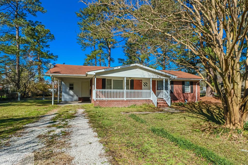 305 Woodview Drive - Photo 1