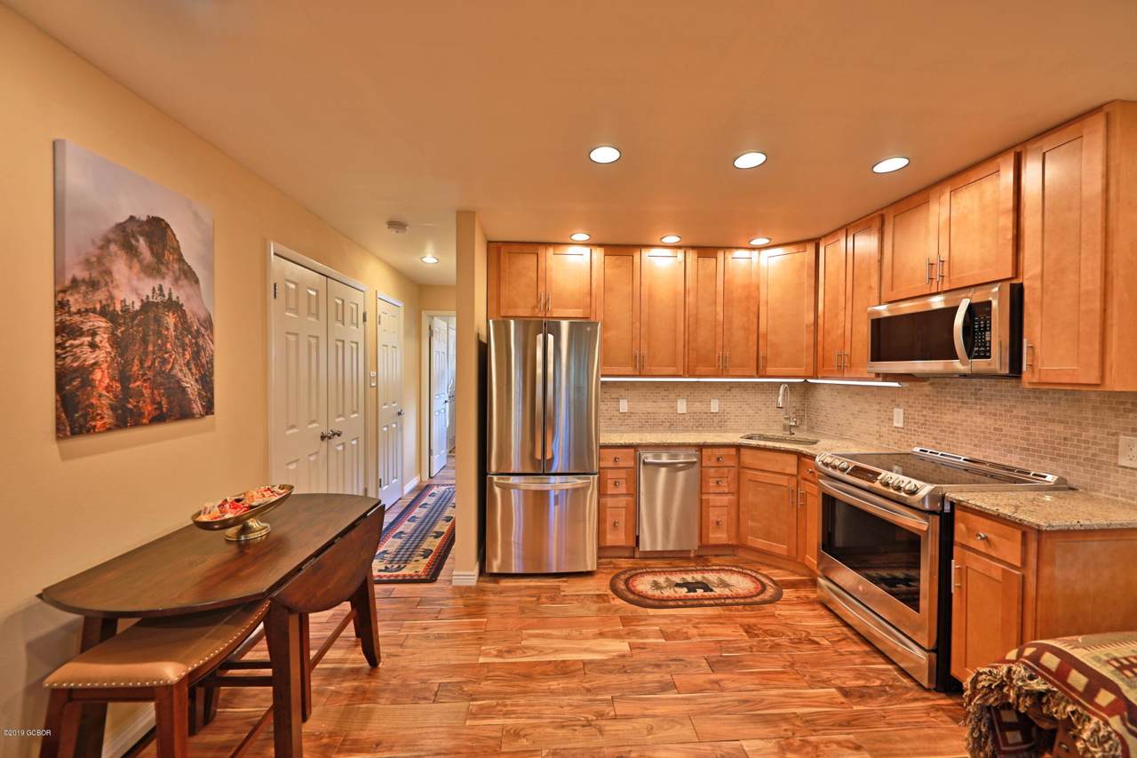 432 Hi Country - Photo 1
