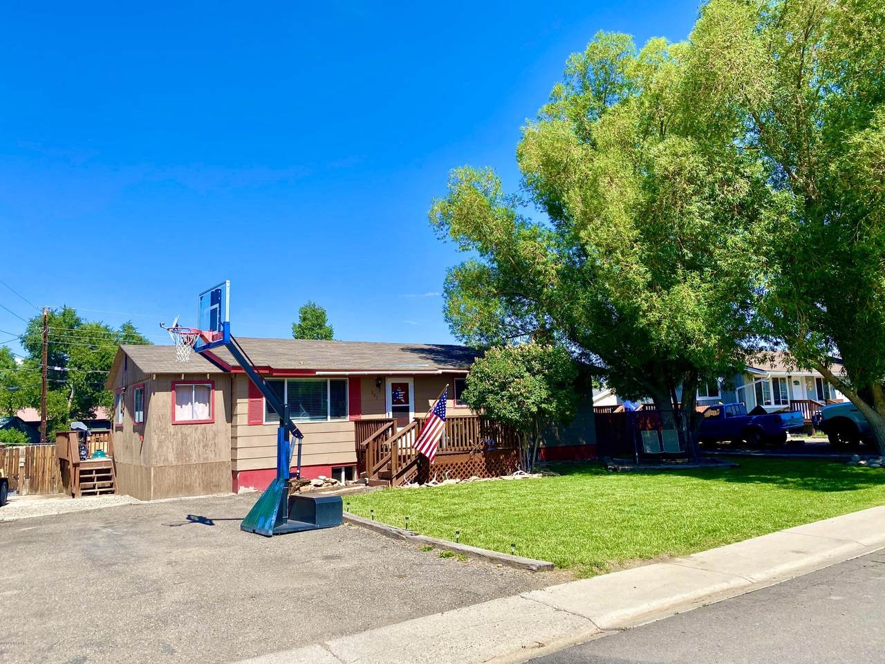301 20th Street - Photo 1