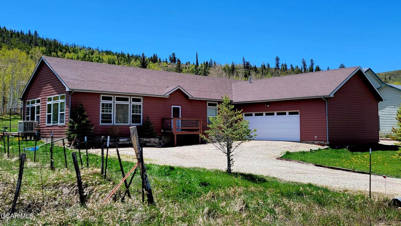 139 Ridgeway Avenue - Photo 1