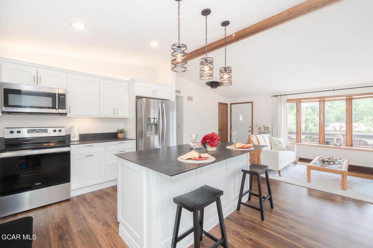 416 Topaz Avenue - Photo 1