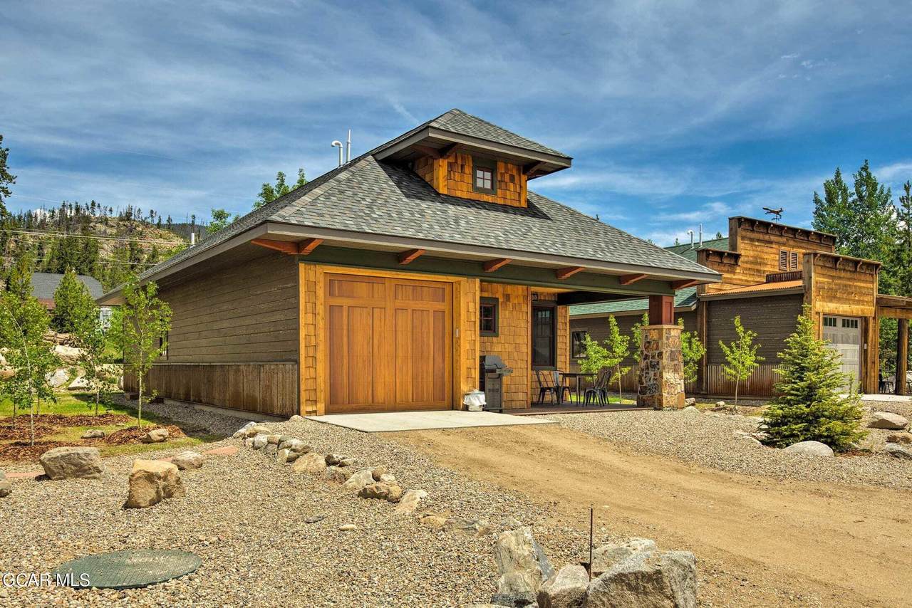 909 Park Avenue - Photo 1