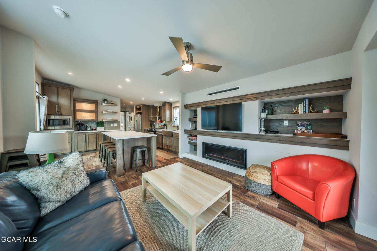 1051 Summit Trail - Photo 1