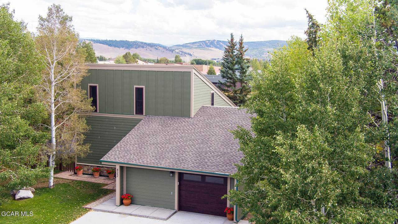 422 New Church Avenue - Photo 1