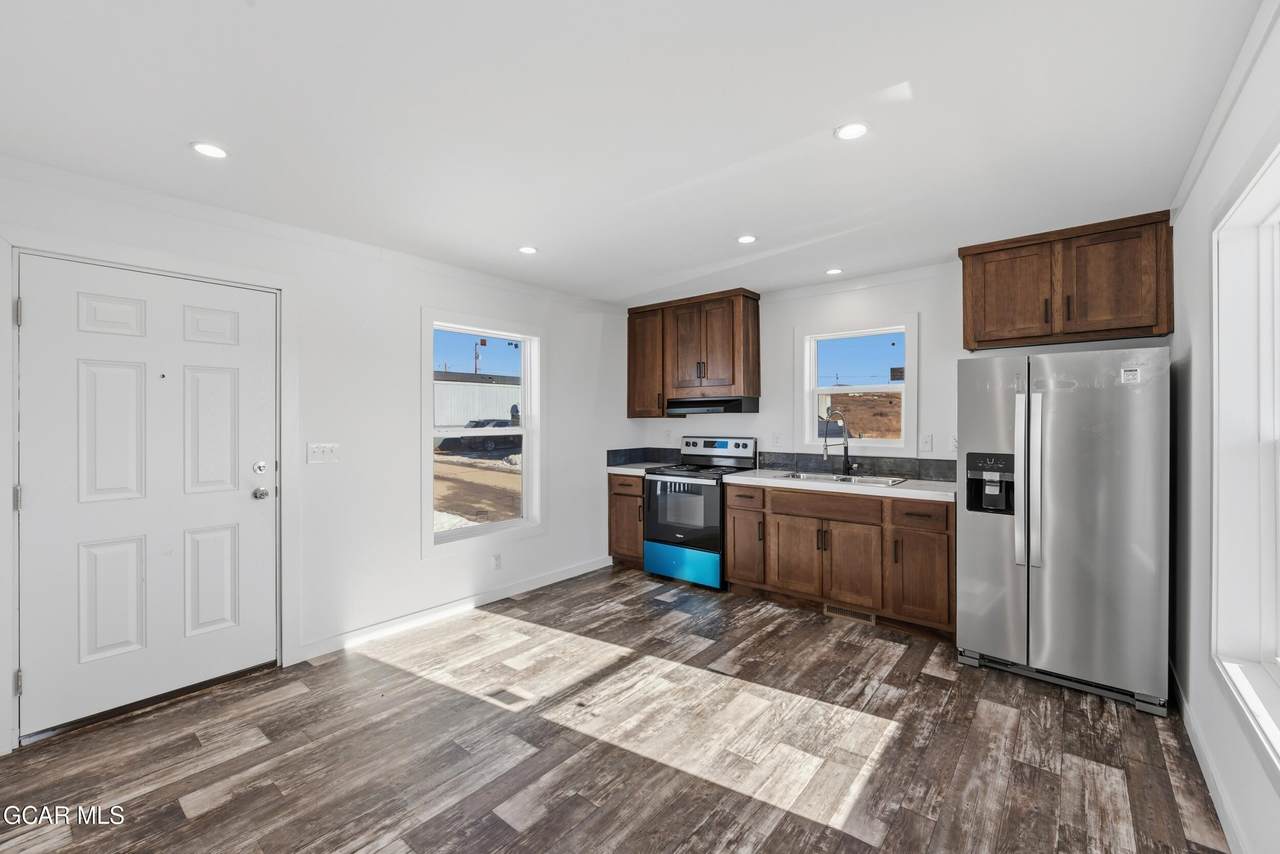 925 Garnet Ave - Photo 1