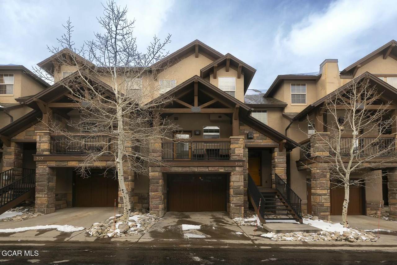 705 Red Quill Way - Photo 1