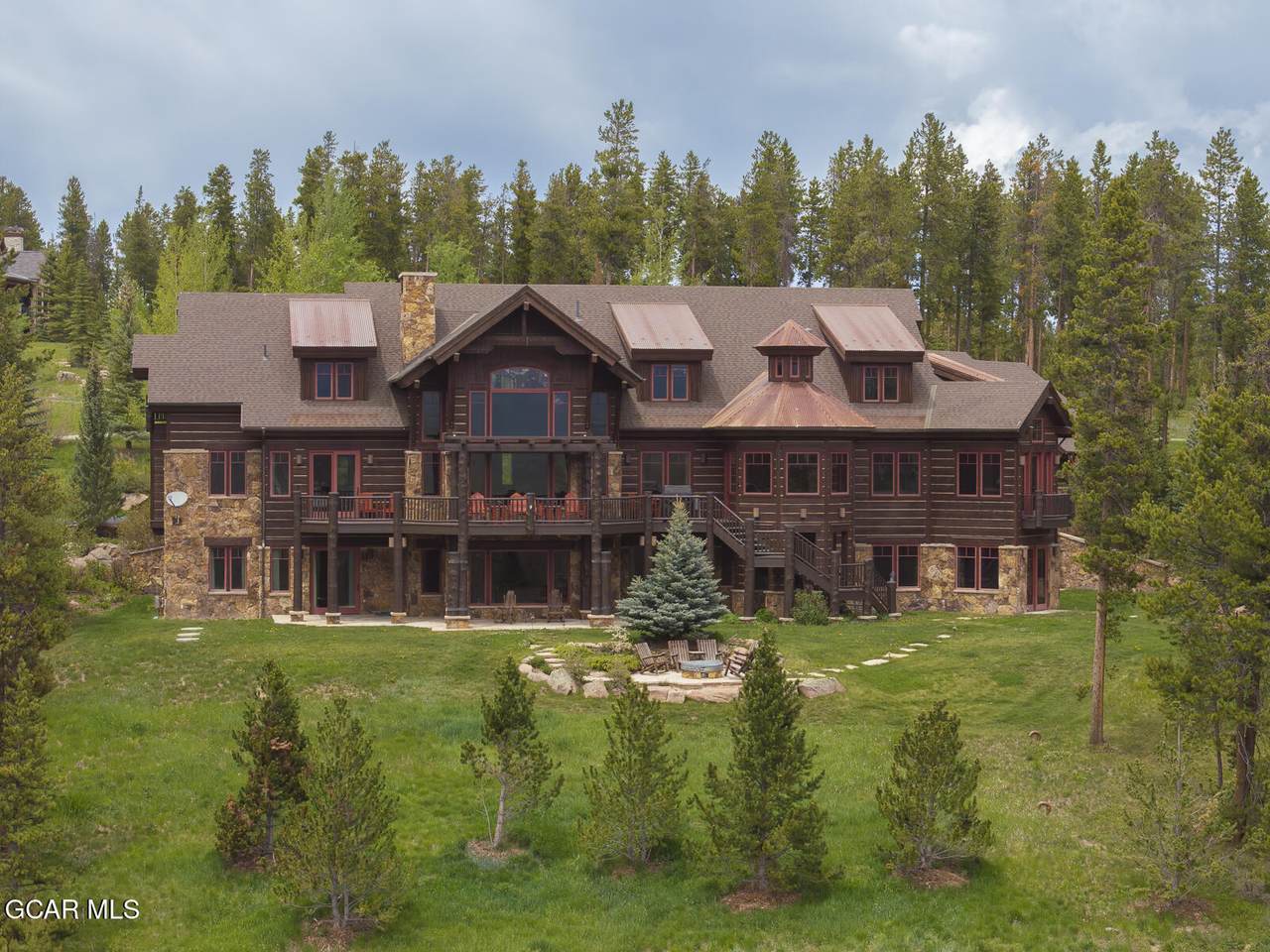 492 Golf Course Circle - Photo 1