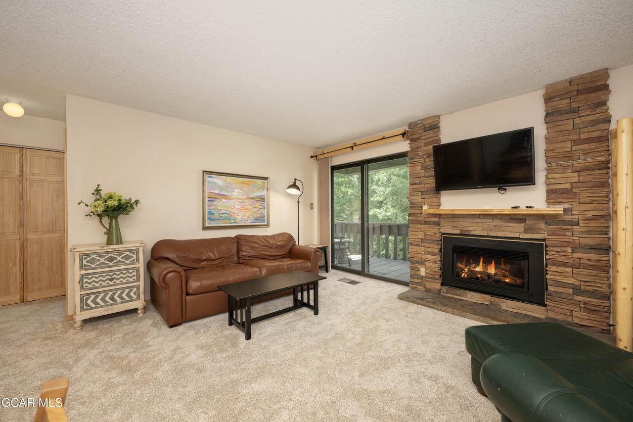 500 Kings Crossing Road - Photo 1
