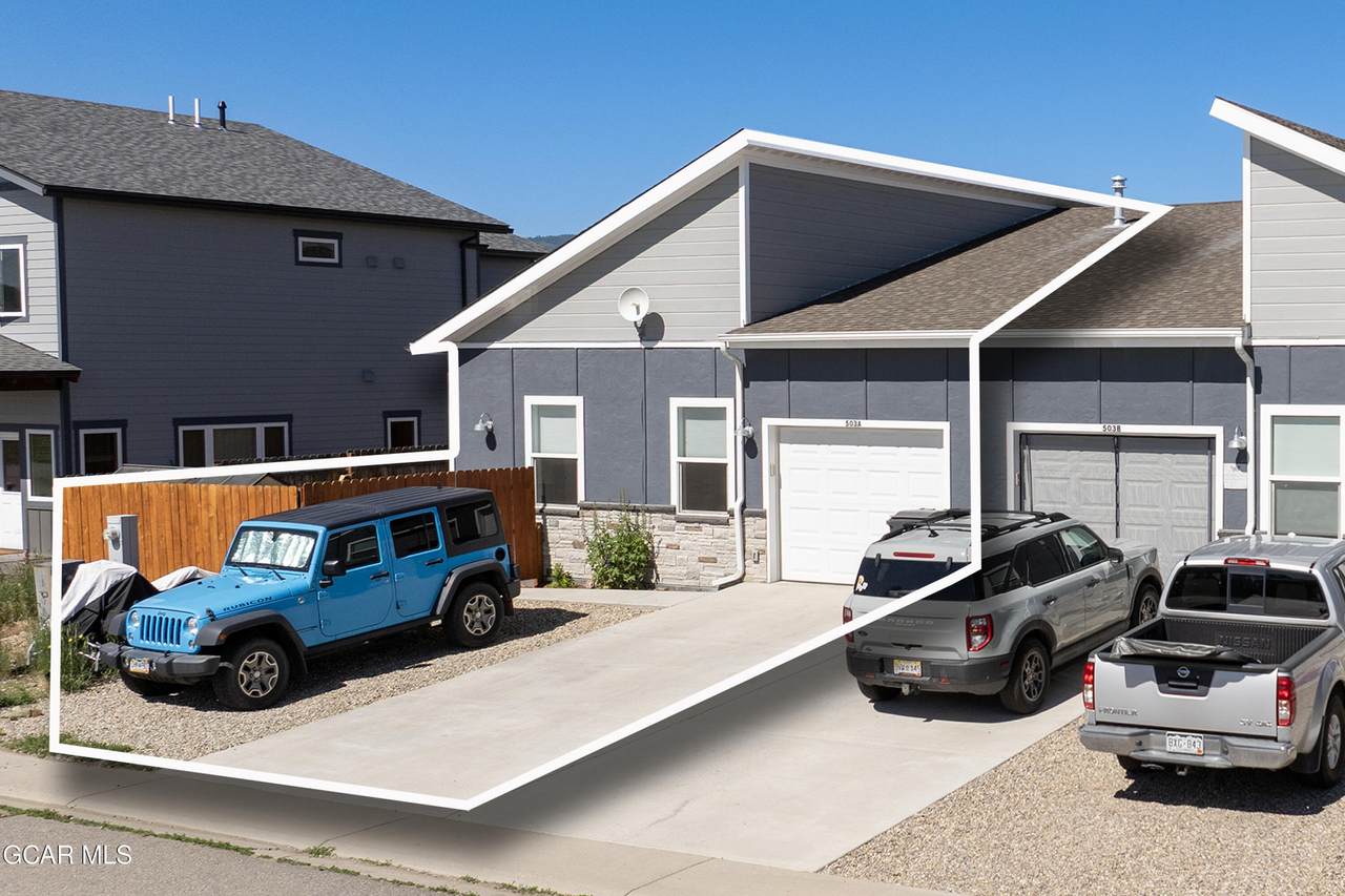 503 12TH Street - Photo 1