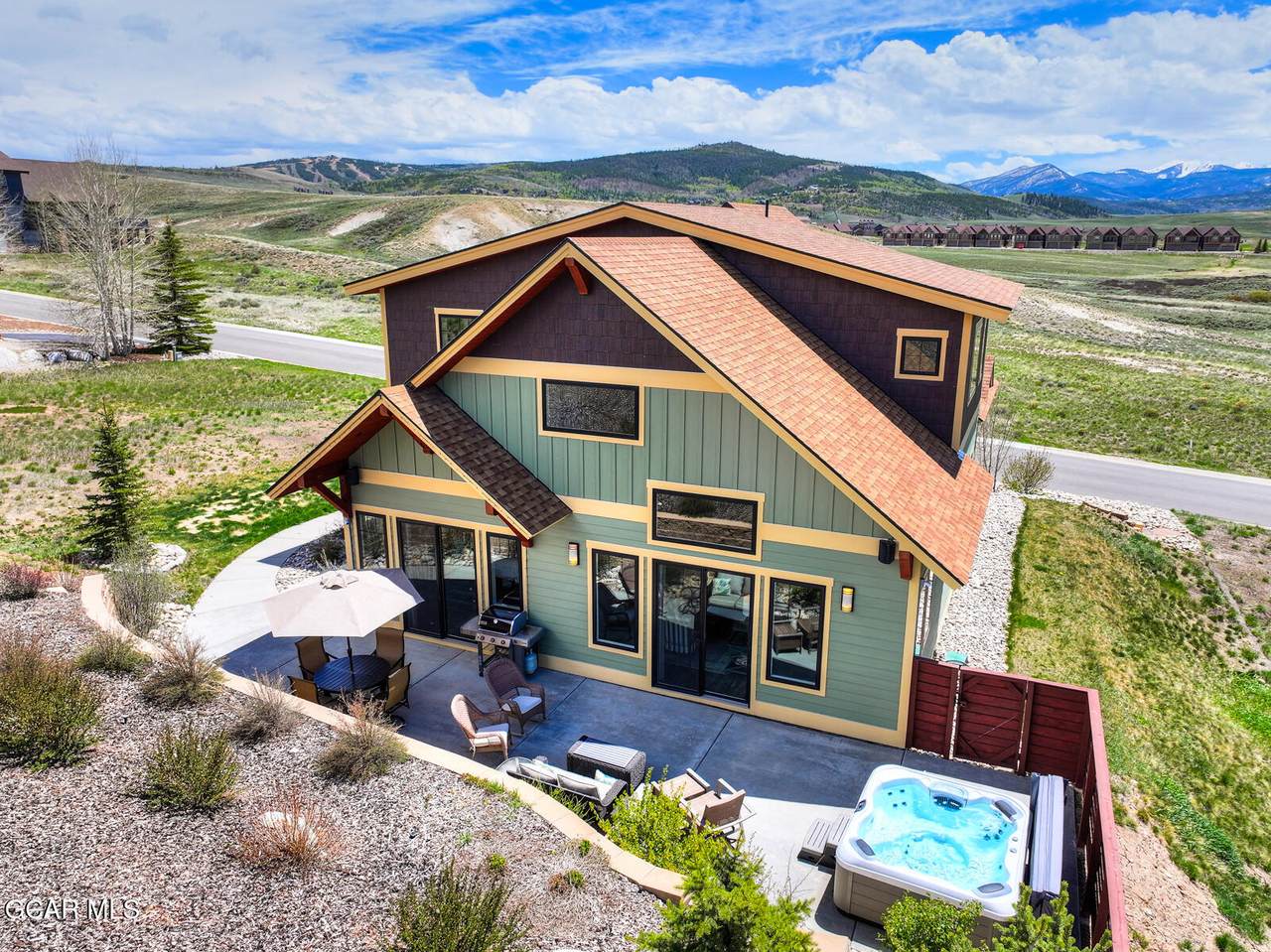 701 Saddle Ridge Circle - Photo 1