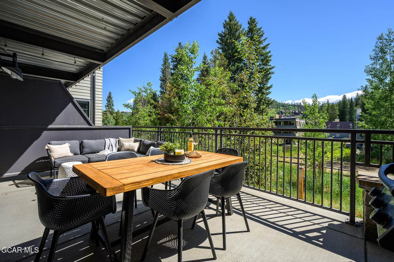 400 Baker Drive - Photo 1