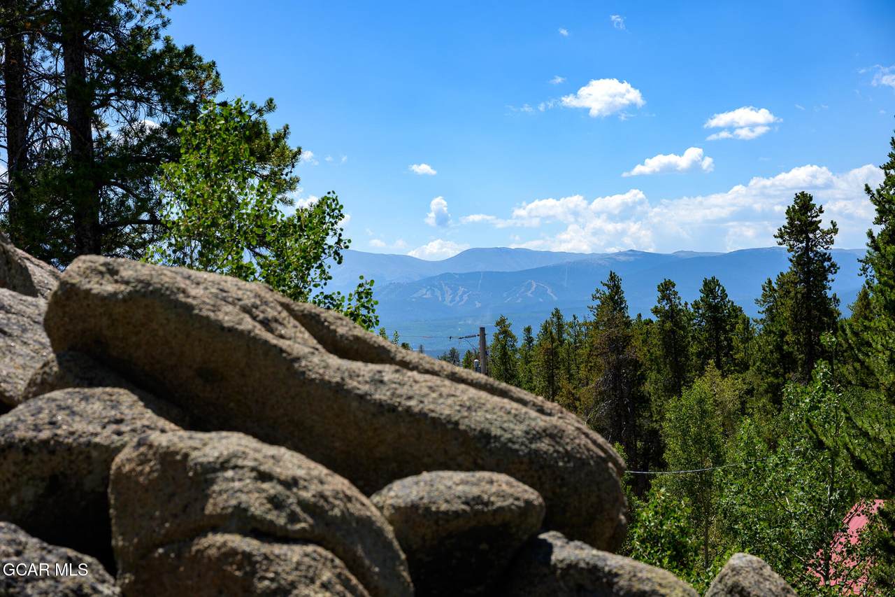 https://bt-photos.global.ssl.fastly.net/grand/1280_boomver_1_26-1052-2.jpg