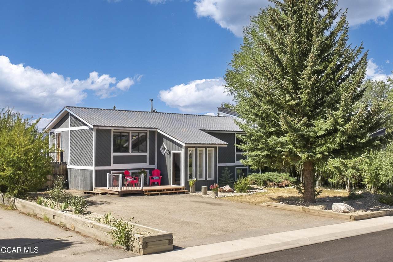 410 Christiansen Avenue - Photo 1
