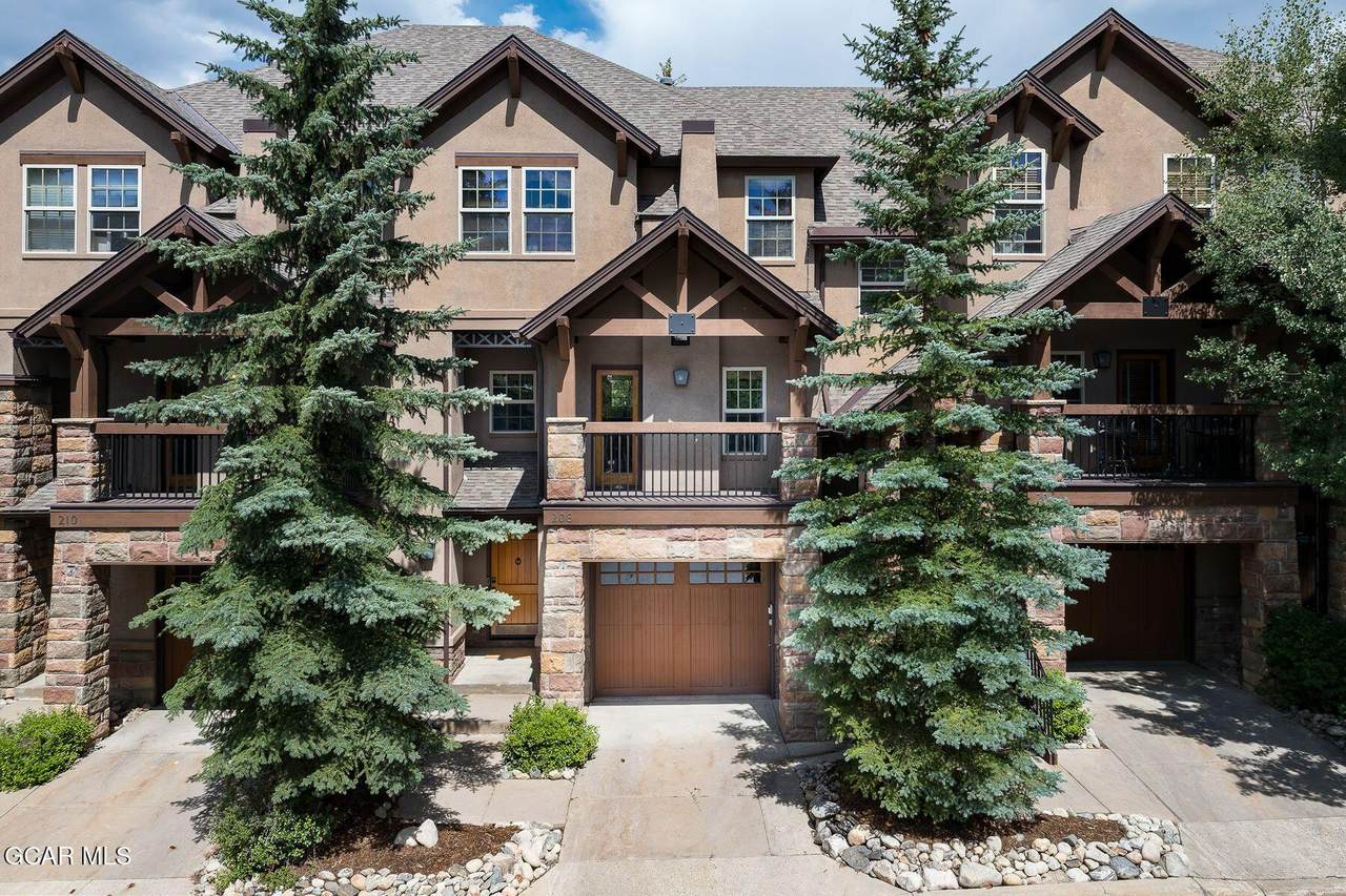 208 Red Quill Way - Photo 1