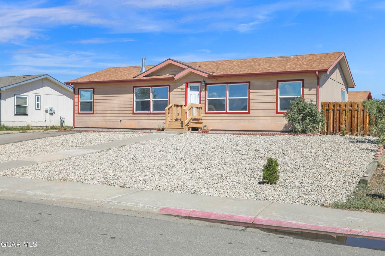 529 Aspen Drive - Photo 1