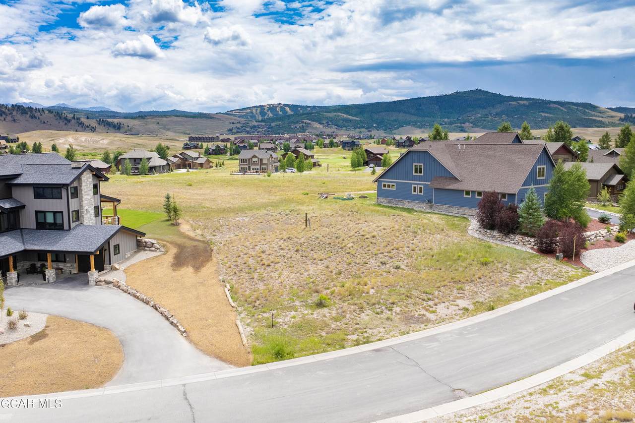 1375 Wildhorse Circle - Photo 1
