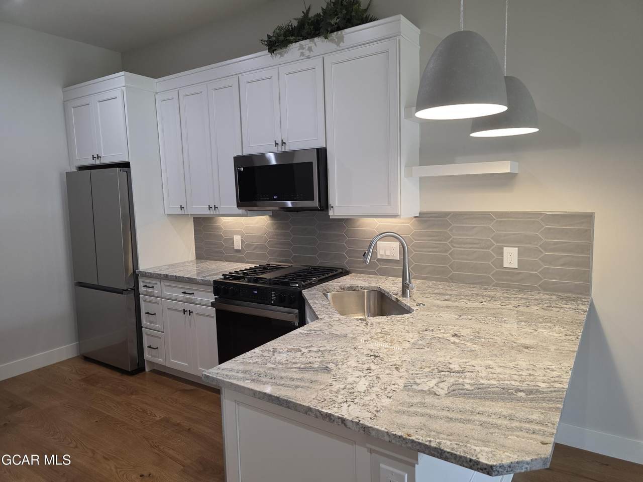 505 Grand Avenue - Photo 1