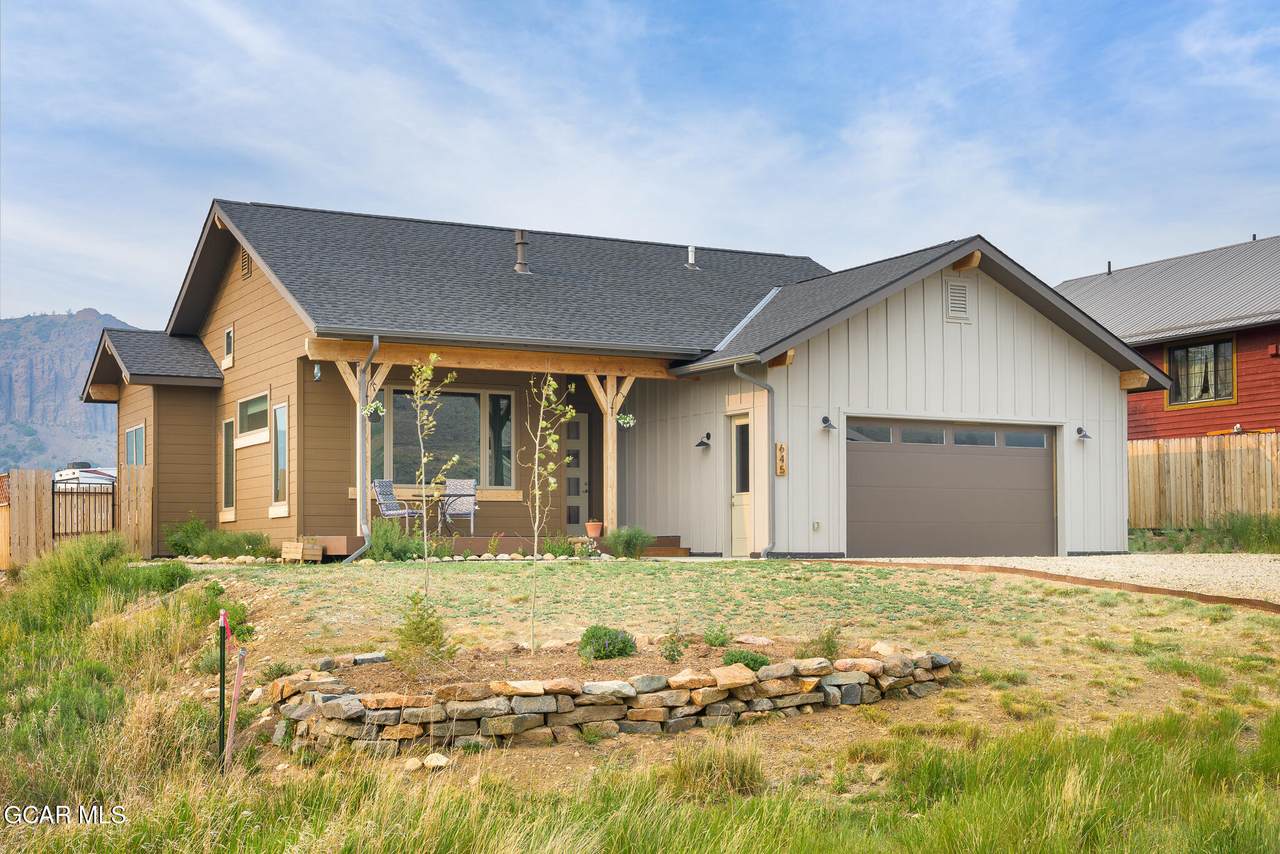 645 Nevava Street - Photo 1