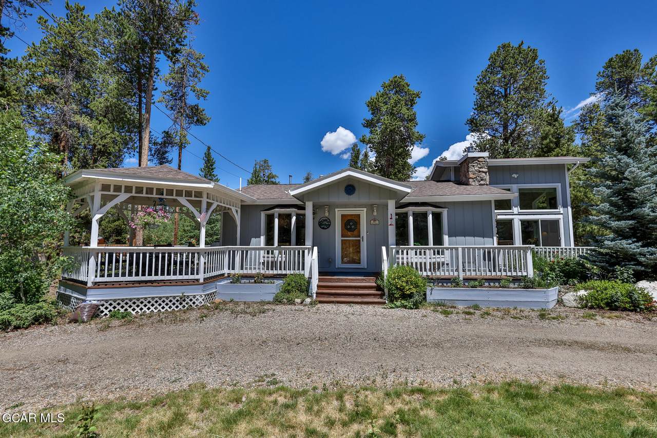 807 Tallaqua Drive - Photo 1