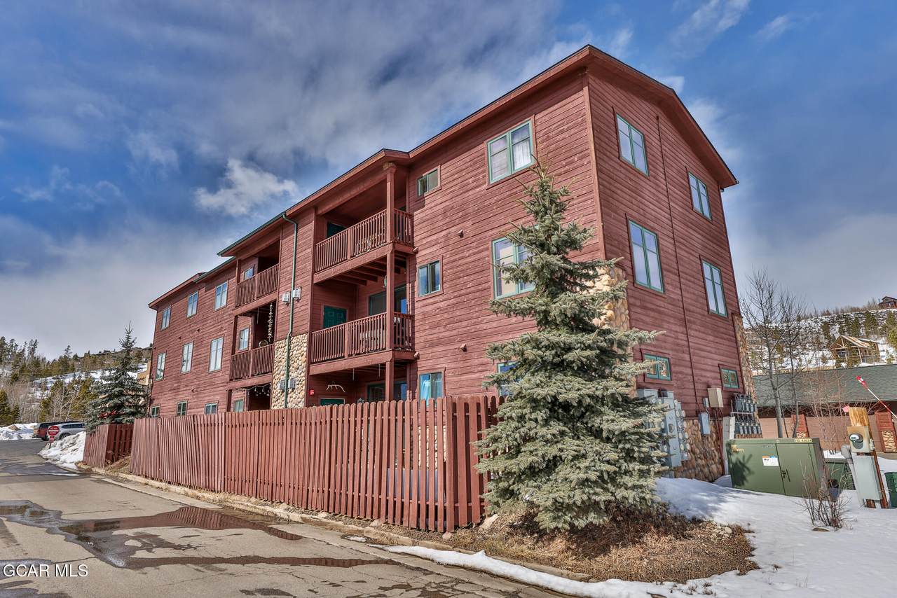 203 Bella Vista Court - Photo 1