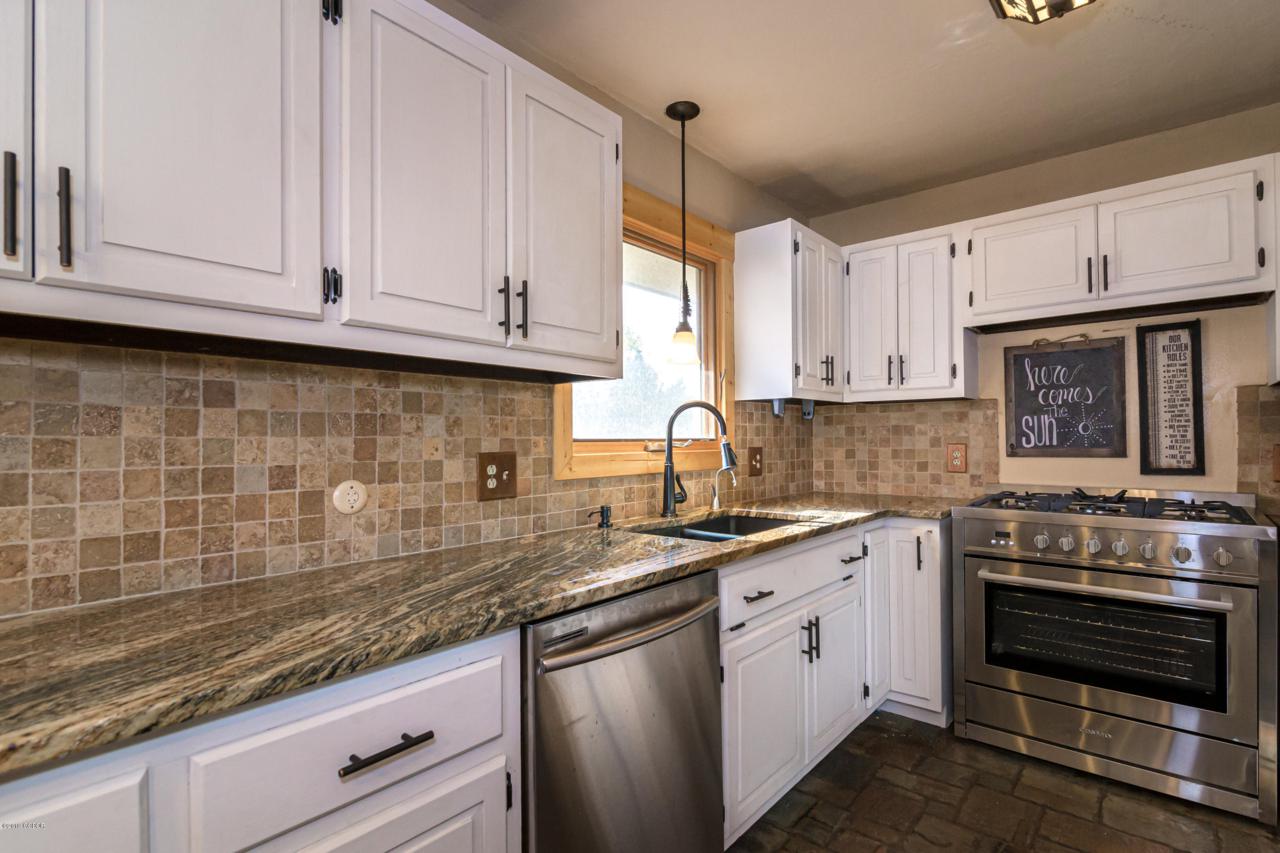 248 Garnet Avenue - Photo 1
