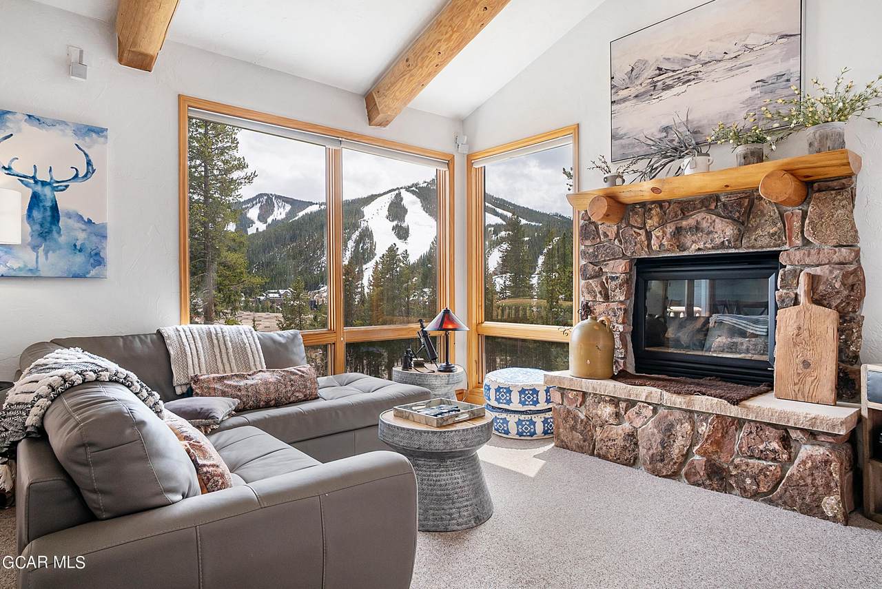 105 Mountain Lodge Way - Photo 1